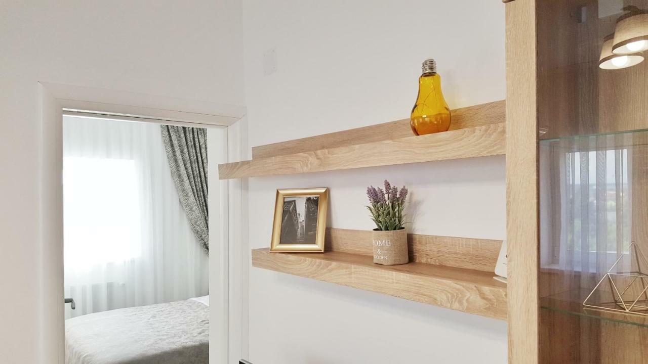 Elias Central Apartment - 2 Bedrooms & Free Parking Oradea Exterior photo